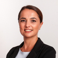 Dr. Nina Ederer